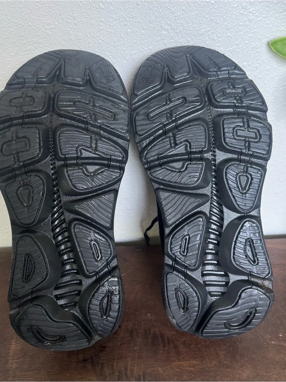 Hoka Men's Gaviota 5 size 10.5 wide
